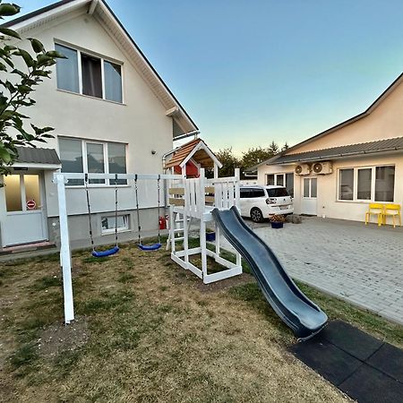 Pixel Guesthouse Tîrgu Secuiesc 外观 照片