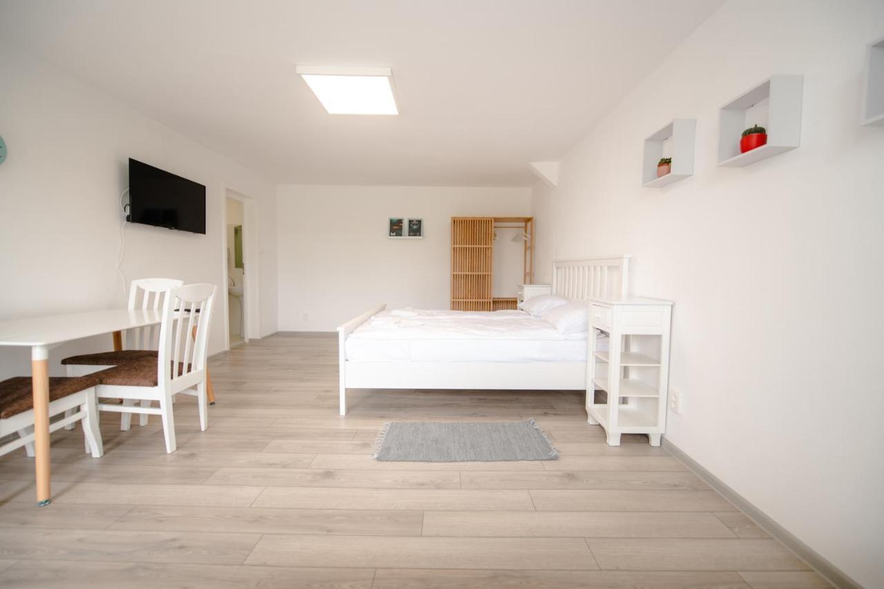 Pixel Guesthouse Tîrgu Secuiesc 外观 照片