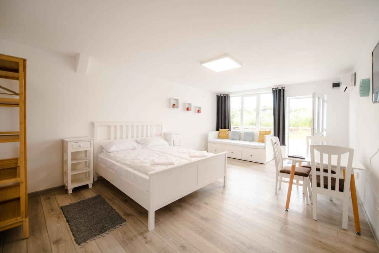 Pixel Guesthouse Tîrgu Secuiesc 外观 照片