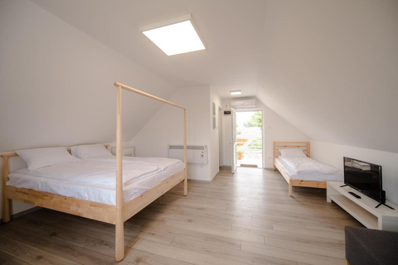 Pixel Guesthouse Tîrgu Secuiesc 外观 照片