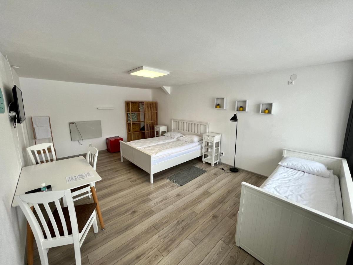 Pixel Guesthouse Tîrgu Secuiesc 外观 照片