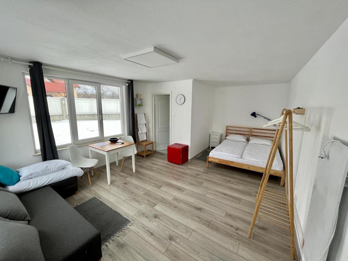 Pixel Guesthouse Tîrgu Secuiesc 外观 照片