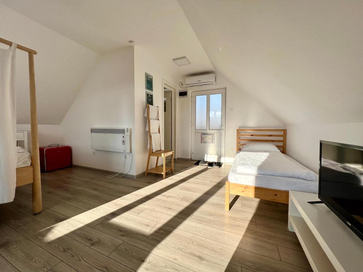 Pixel Guesthouse Tîrgu Secuiesc 外观 照片
