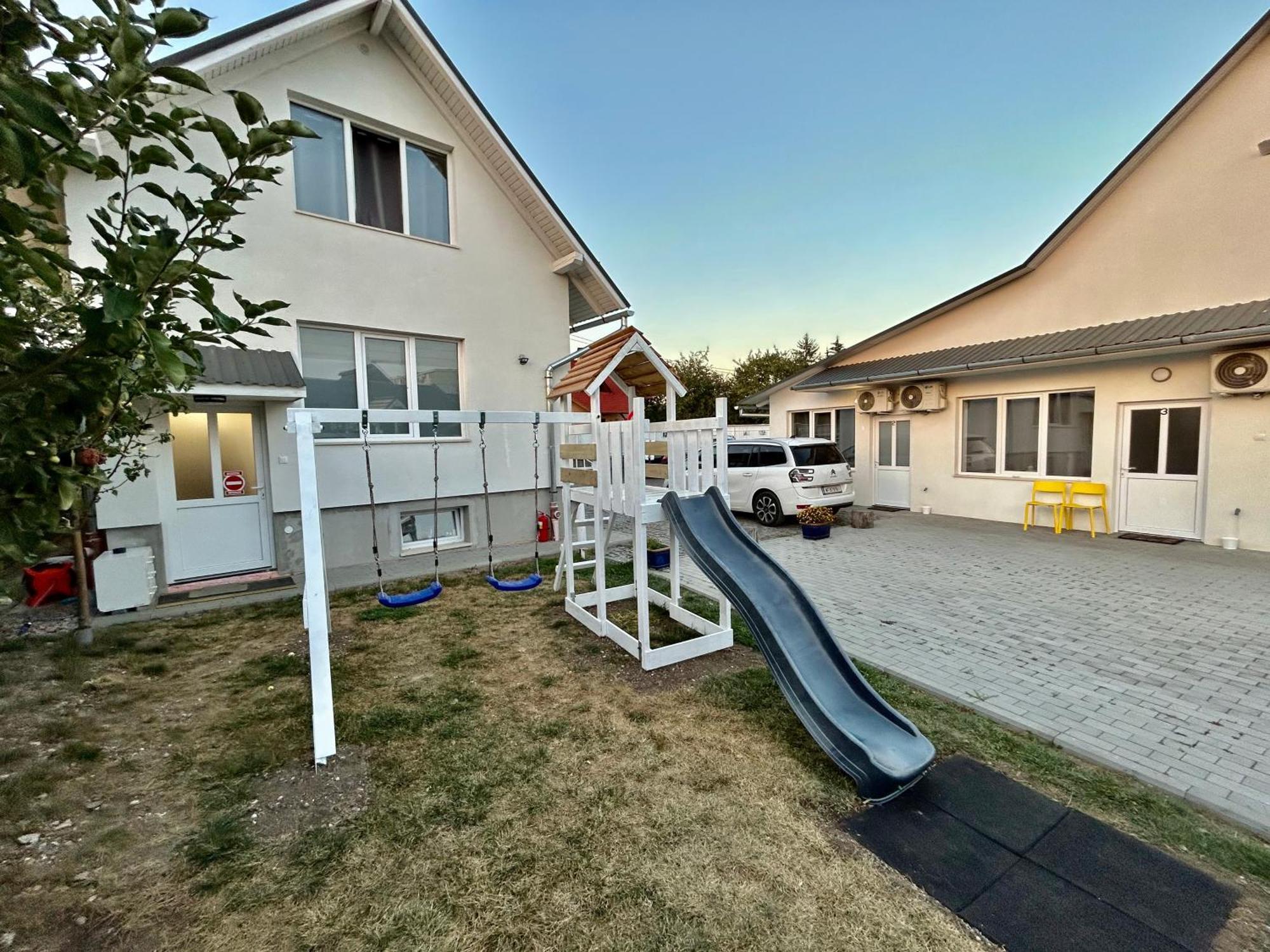 Pixel Guesthouse Tîrgu Secuiesc 外观 照片